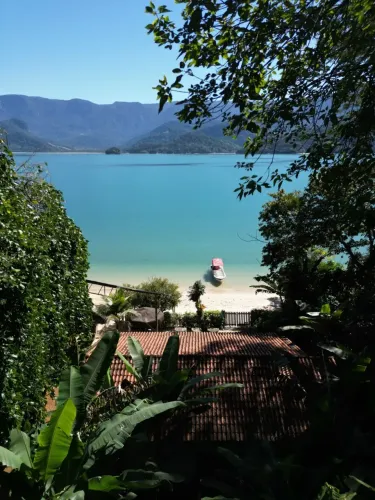 Térrea para aluguel com 132 metros quadrados com 3 quartos em Centro - Paraty - RJ