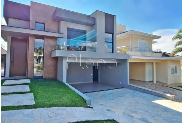 Casa à Venda no Condomínio Portal do Jequitibá em Valinhos, no bairro Pinheiro.