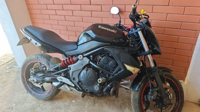 Moto Kawasaki ER6N 640cc
