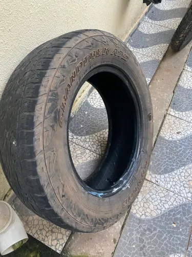 Pneus 215/65/r16