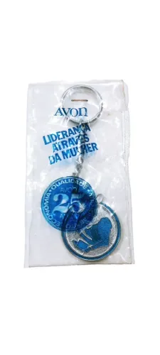 Chaveiro antigo 25 anos de Avon no Brasil 1983 - Liderança através da mulher - Poliarte