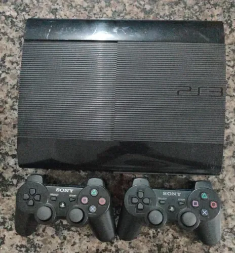 PS3 usado com 2 controles e 13 jogos