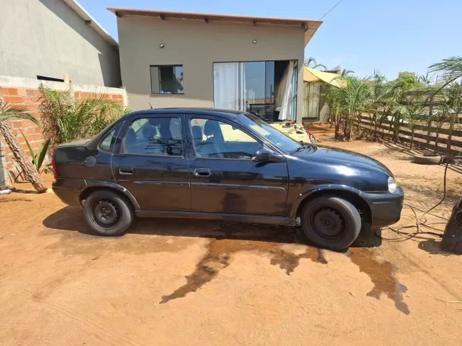 Chevrolet Corsa Sedan GLS 1.6 MPFI 4P 2000