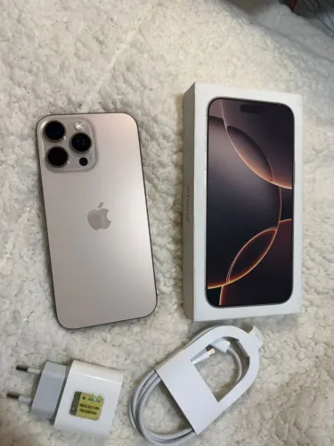 iPhone 16 Pro Max