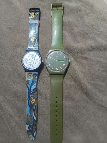 2 relógio Swatch lindos a azul feminino o verde unissex