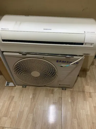 Vendo Ar-condicionado completo com defeito. 