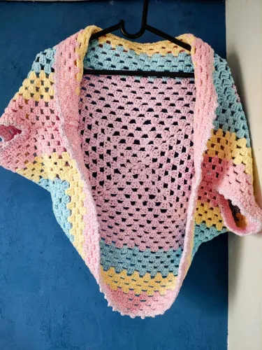 Cardigan crochê colorido