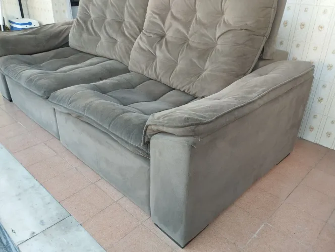 Sofá retrátil usado barato