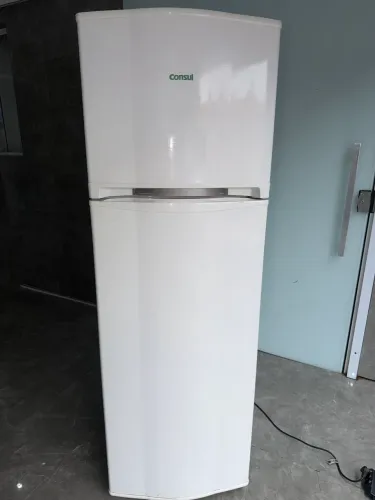 Geladeira consul 02 portas novinha 220v