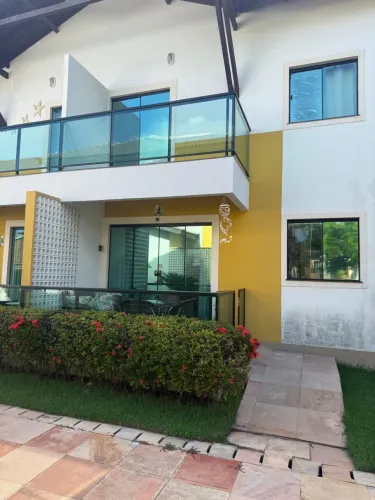 Casa em condomínio fechado em salinas