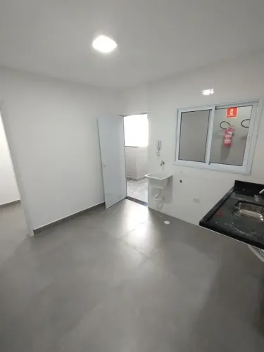 Apartamento com 2 Quarto(s) e 1 banheiro(s) para Alugar, 29 m² por R$ 1350 / Mês