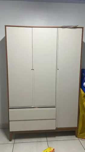 Guarda-roupas infantil