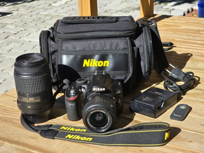 D3200