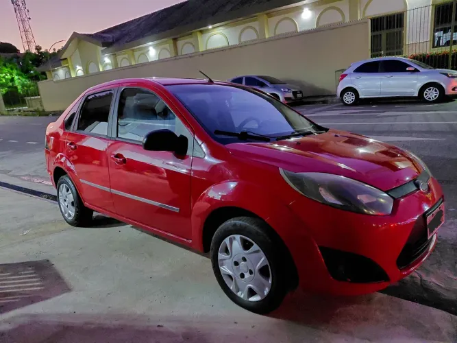 Ford Fiesta Sedan 1.0 8V Flex 4P 2011