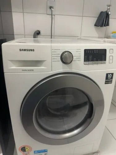 Máquina lava e seca