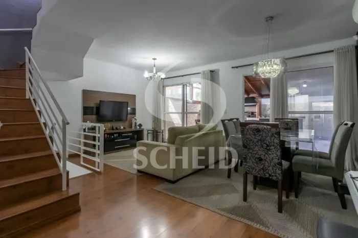 Flora Park - Rua Moliére - Casa 175m com quintal e churrasqueira em condominio fechado