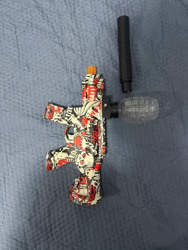 1 arminha de gel e uma nerf Fortnite 