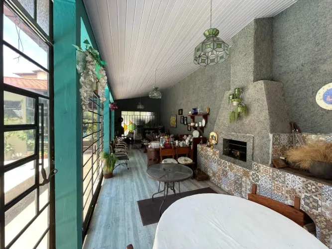 Casa à venda, 6 quartos, 2 suítes, 5 vagas, Canasvieiras - Florianópolis/SC