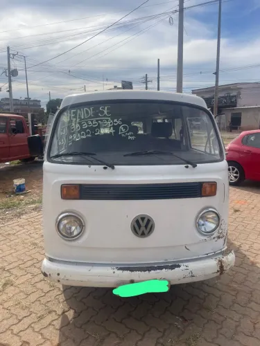 Volkswagen Kombi Lotação 1.6 MPI 2006