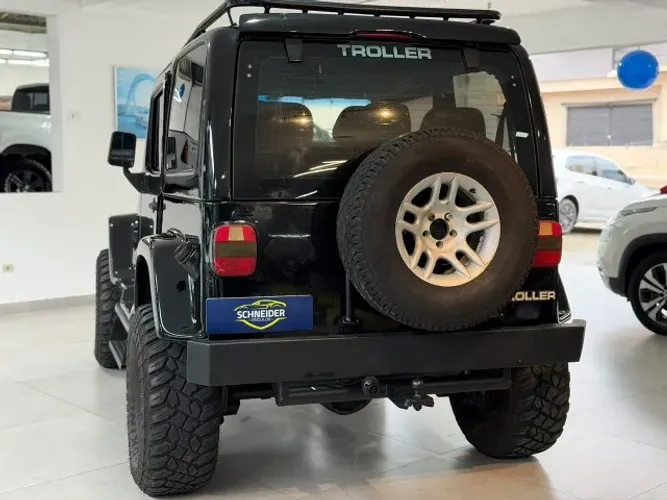 Troller T-4 4X4 2.8 TB Int. Cap. Rígida Diesel 2001