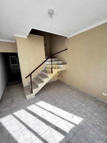 Casa à Venda no Condomínio Baronesa ? Jacareí/SP, 2 dormitórios , 2 vagas de garagem