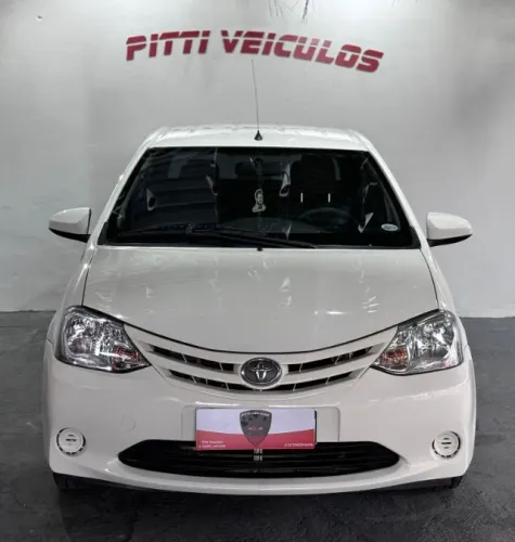 Toyota Etios X Sedan 1.5 Flex 16V 4P Mec. 2014