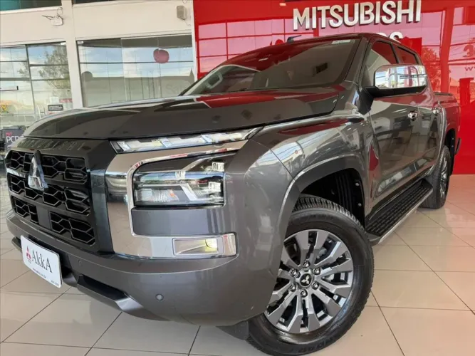 Mitsubishi TRITON HPE-S 2.4 CD 4X4 TB Diesel Aut. 2026