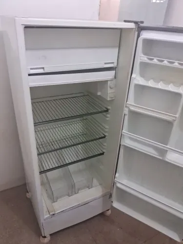 Geladeira Cônsul Branquinha                             faço entrega 