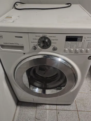 Máquina lava e seca LG trom