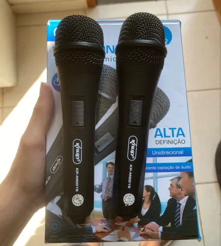 Caixa com dois microfones Knup + cabo p10