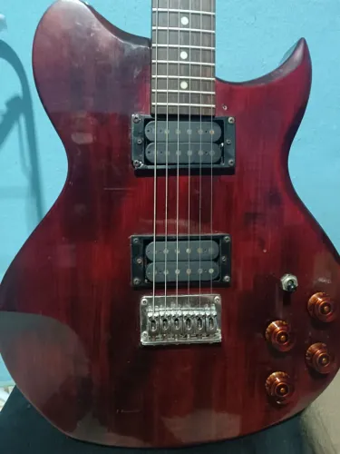 Guitarra washburn em mogno troco também etc....