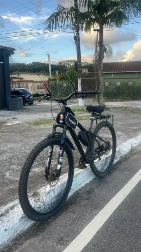Bicicleta aro 29 freio idraulico só com marca de uso roda de traz tá com raios novos 