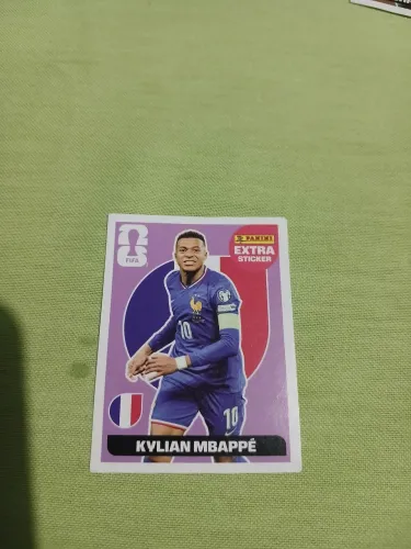 Figurinha da Copa 2026 legend Mbappe Bordô