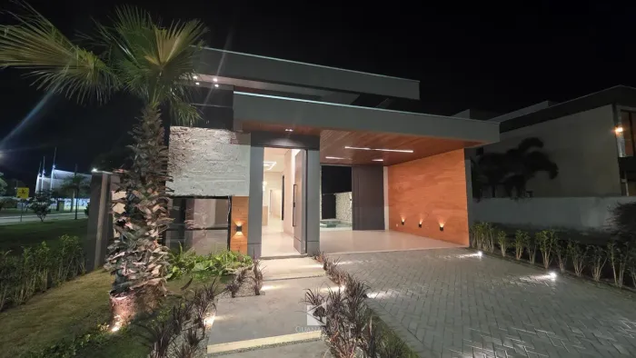 Casa Térrea à Venda no Condomínio Florais do Parque - 160m², 3 Suítes e piscina