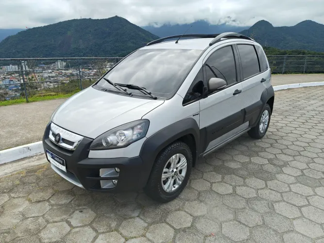 Fiat Idea Adv./ Adv.lock.dualogic 1.8 Flex 5P 2013