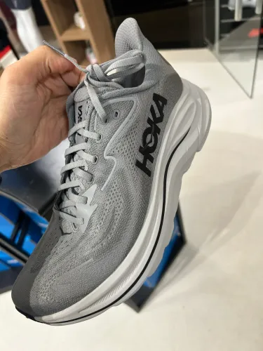 Tênis Hoka Clifton 10