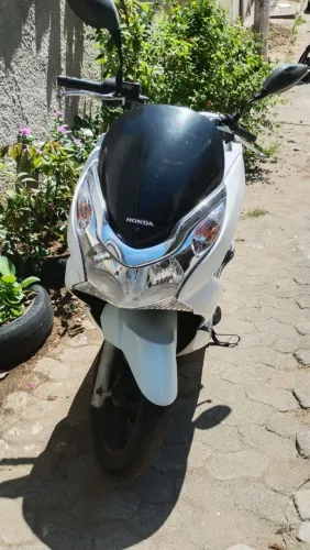 Vendo pcx 150.