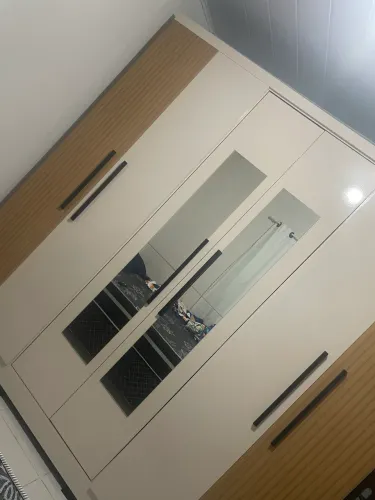 GUARDA ROUPA 6 PORTAS NOVI