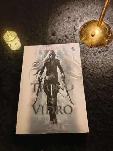 Livro: Trono de Vidro