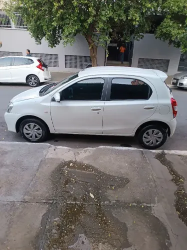 Toyota Etios X 1.3 Flex 16V 5P Mec. 2017