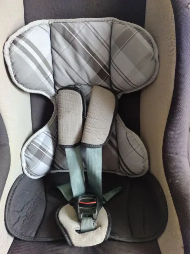 Cadeira infantil automotiva 