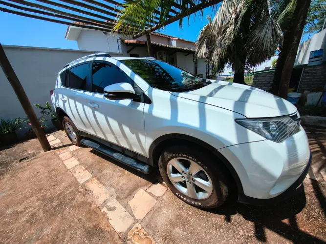 Toyota RAV4 2.0 4X4 16V Aut. 2014