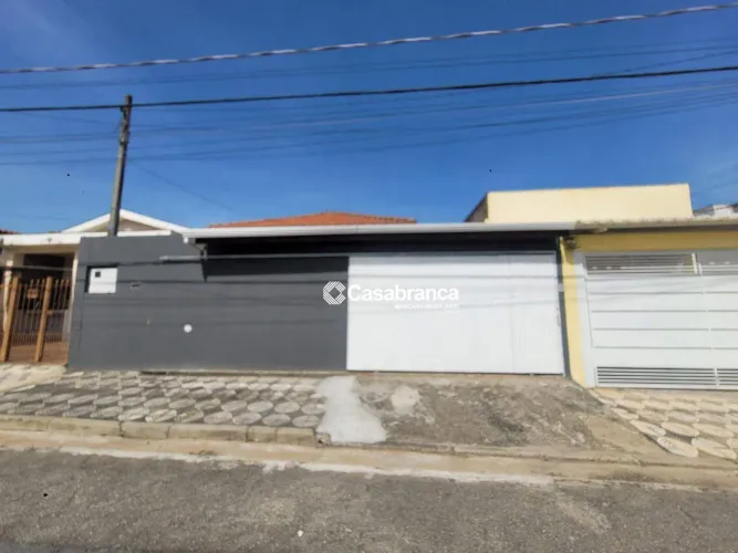 Casa para comprar com 2 quartos, no bairro Árvore Grande, em Sorocaba/SP.