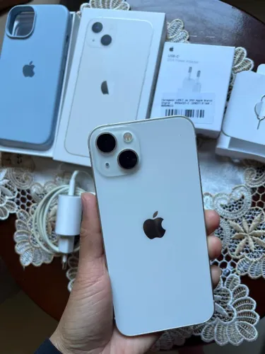 Celular iPhone 13