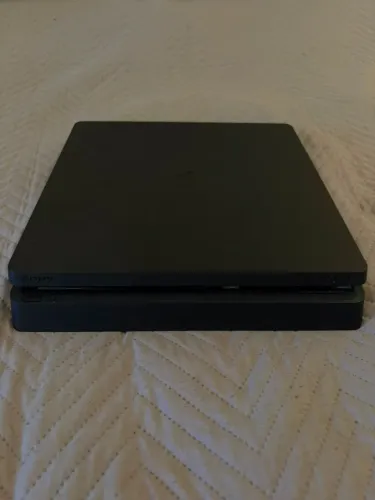 PS4 Slim