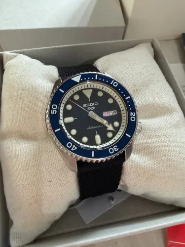 Relógio Seiko New 5 Sports Masculino Com Pulseira De Silicone SRPD71K2