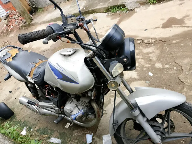 Moto pra reutilizar peças