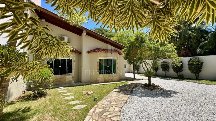 em Centro - Guaratuba, PR