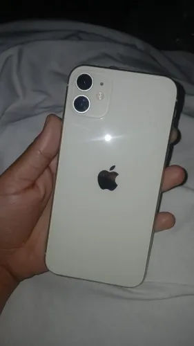 Iphone 11, peças originais, nunca modificado, 64gb, 72% de bateria, acompanha carregador 