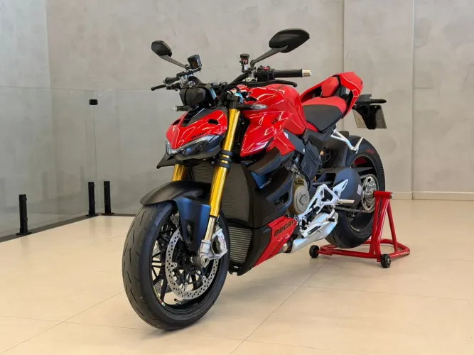 DUCATI STREETFIGHTER V4 S